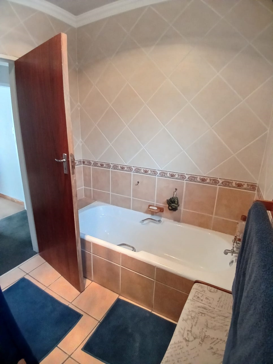 4 Bedroom Property for Sale in Sasolburg Ext 11 Free State